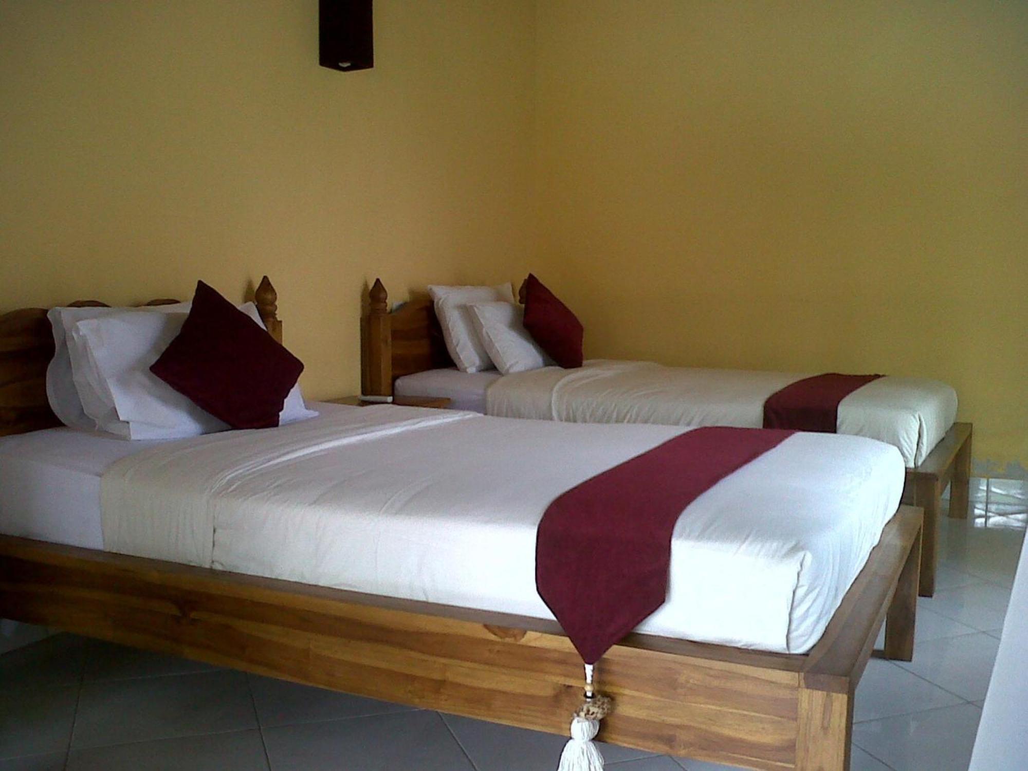 Hotel Mutiara Bali Candidasa Exterior foto